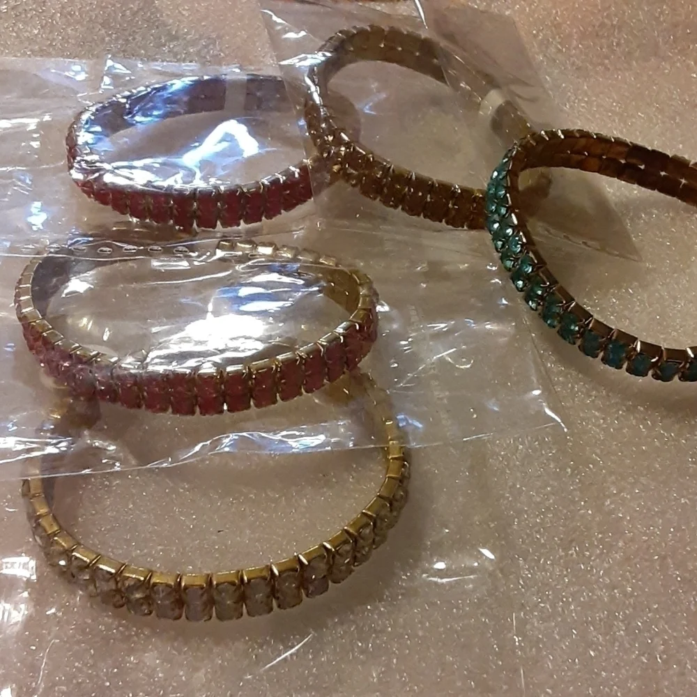 Small Rhinestone Bracelet - Picture 1 of 7